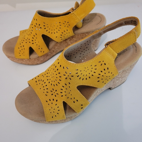 Wedge Sandals - Picture 2 of 3